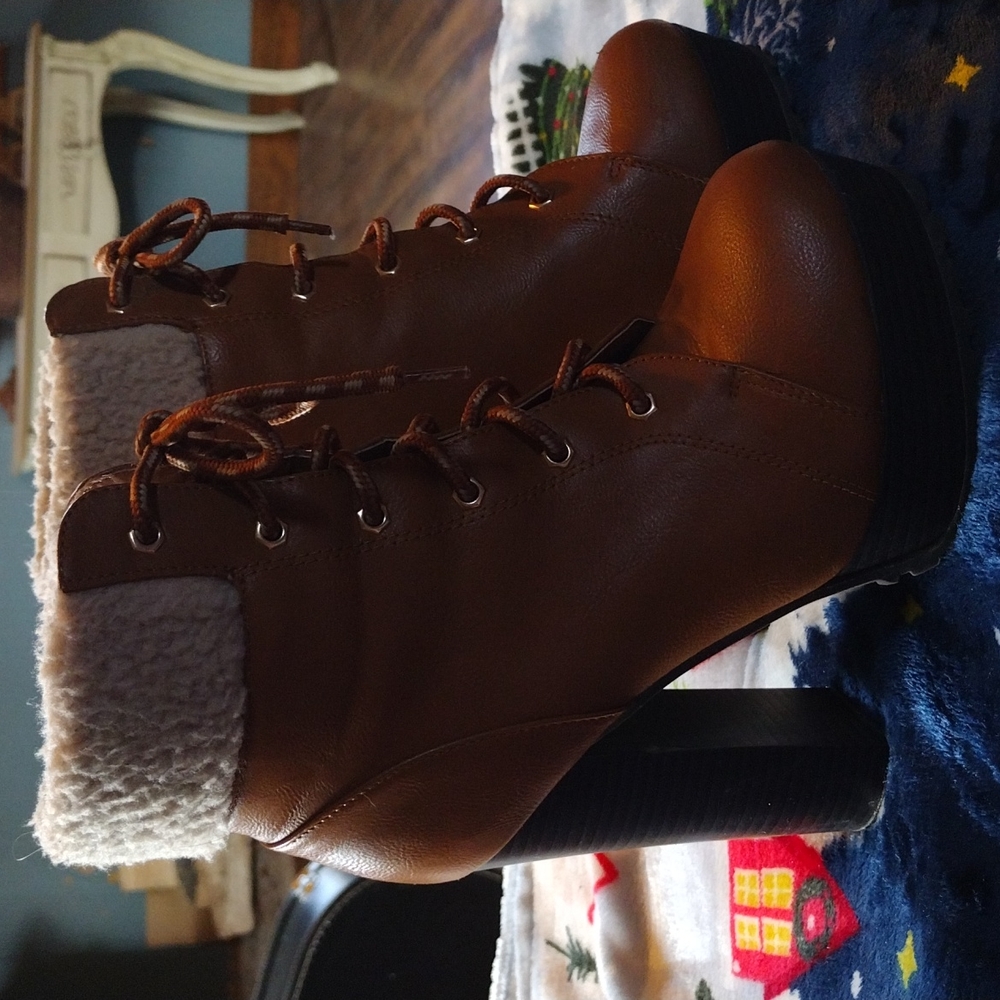 Super cute, very high heeled tan boots